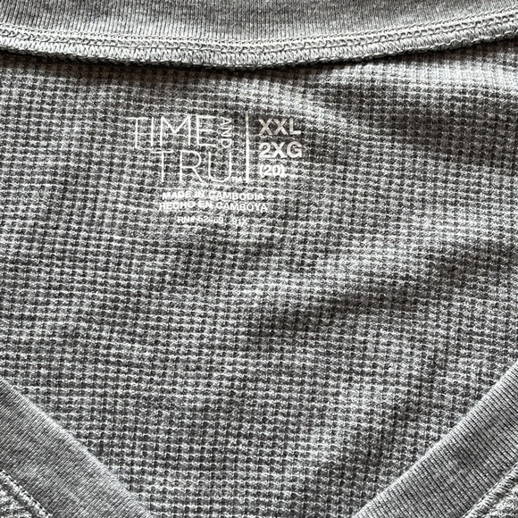 Women’s Time & Tru Long Sleeve Henley Shirt XXL (gray) - Picture 2 of 2